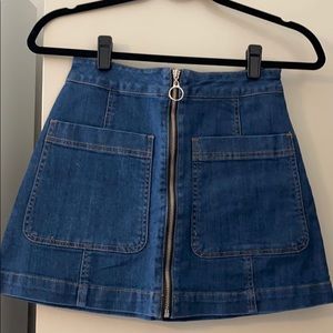 Jean skirt with pockets